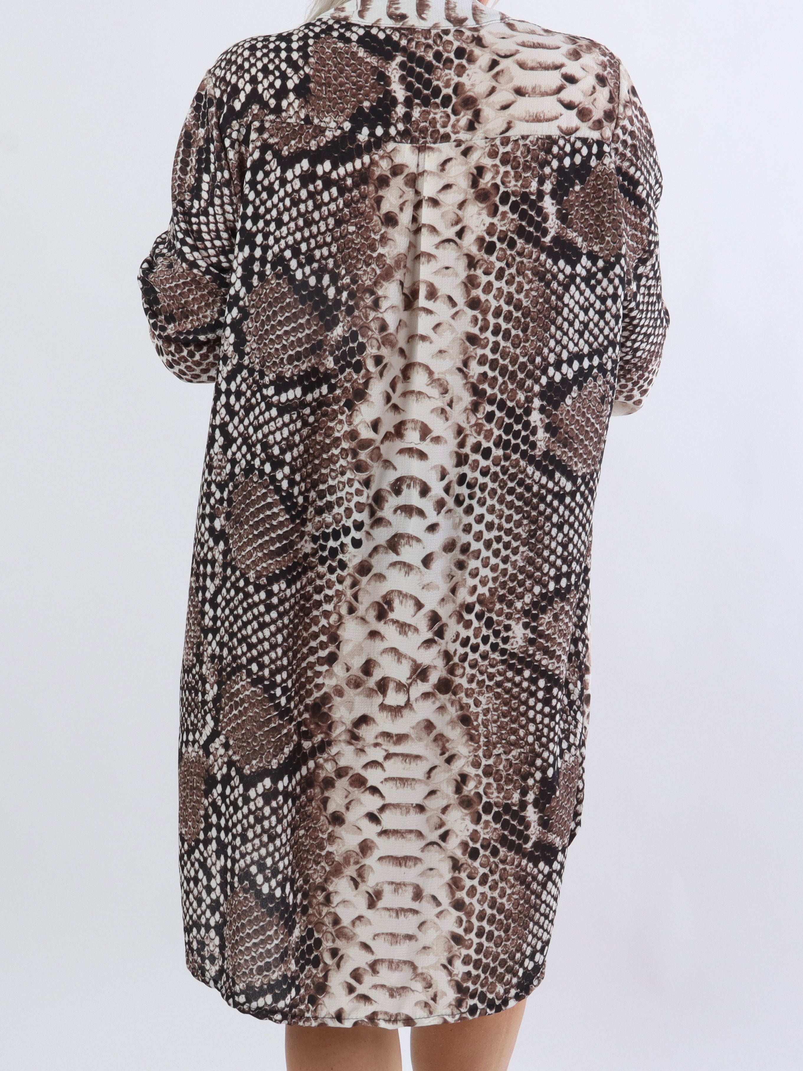 Vanesa Dress Animal - Lätt och luftig plus size-klänning i djurmönster